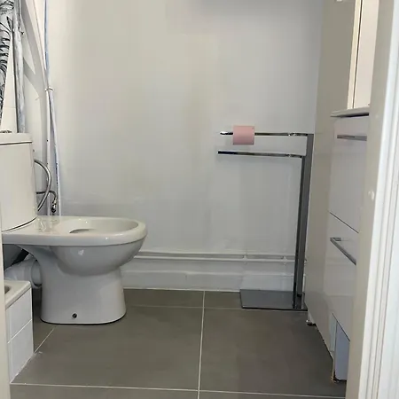 En Avec Parking Apartament *