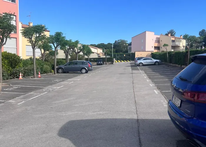 En Avec Parking * Agde